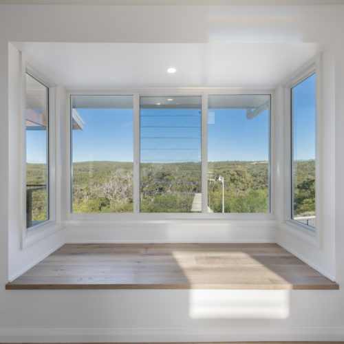Window Seat Vertical 500x500 - Gallery