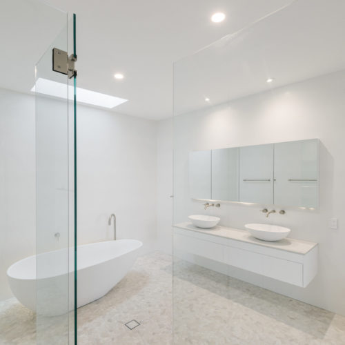 Main Ensuite 5 scaled 500x500 - Hunter Valley Builders